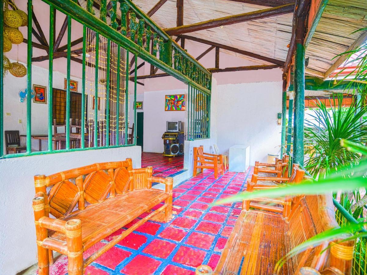 Oyo 875 Madhavi Beach Resort Balibago Eksteriør bilde