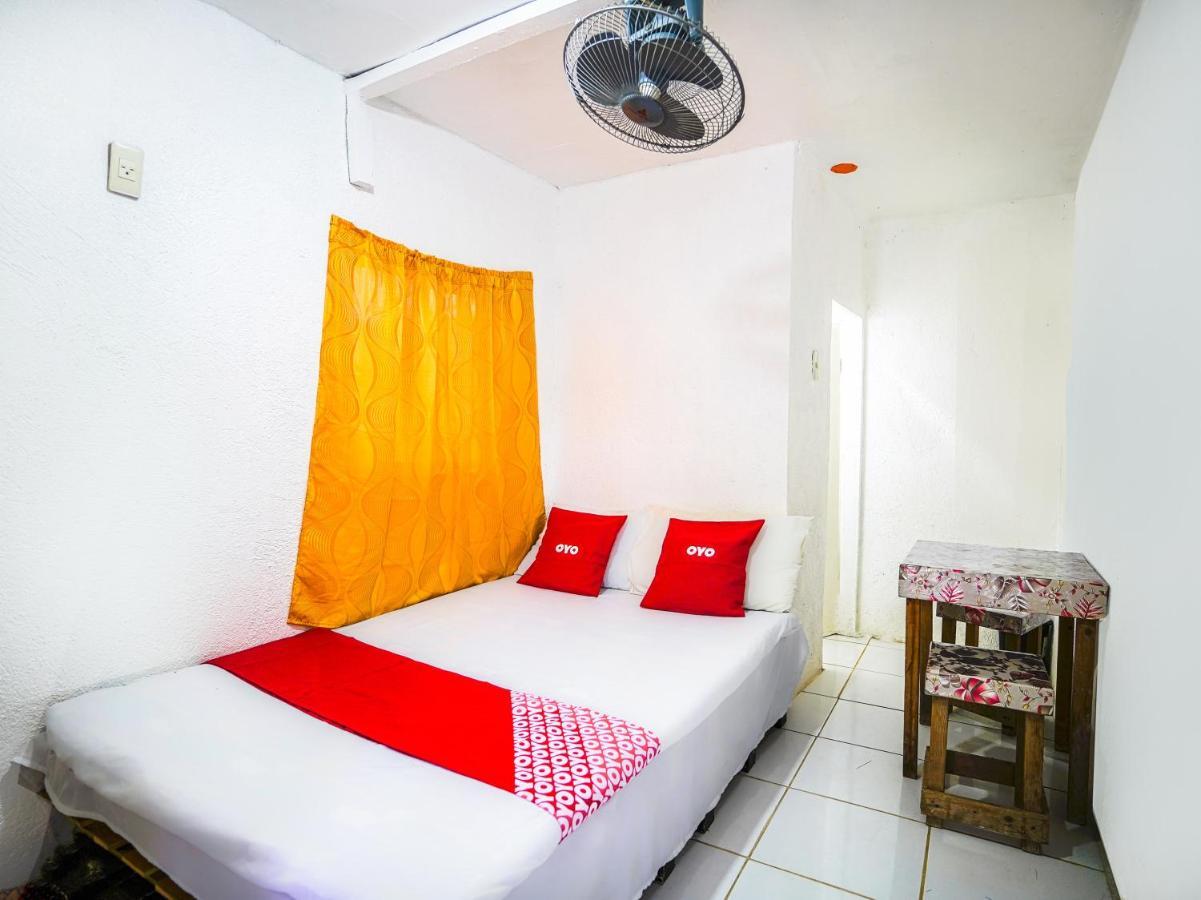 Oyo 875 Madhavi Beach Resort Balibago Eksteriør bilde